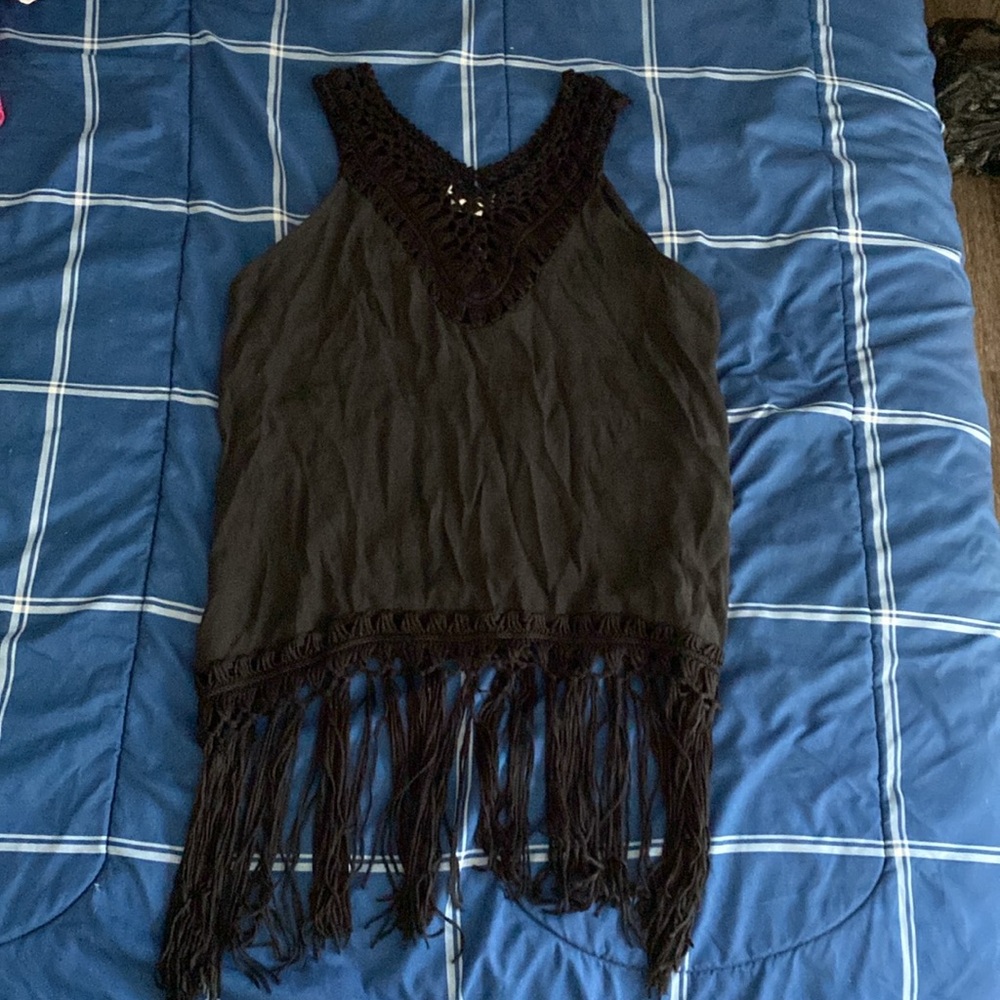 Black Fringe Sleeveless v-neck Top - Picture 8 of 17